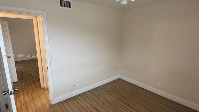 1006 Twin Lakes Drive 20-E, Coral Springs, FL 33071
