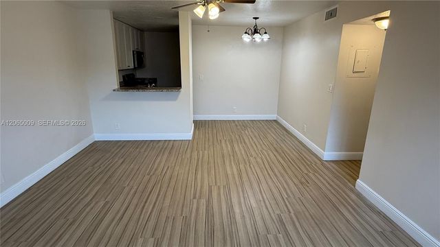 1006 Twin Lakes Drive 20-E, Coral Springs, FL 33071