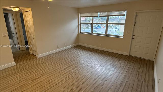 1006 Twin Lakes Drive 20-E, Coral Springs, FL 33071