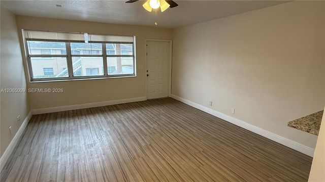 1006 Twin Lakes Drive 20-E, Coral Springs, FL 33071