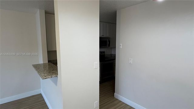 1006 Twin Lakes Drive 20-E, Coral Springs, FL 33071