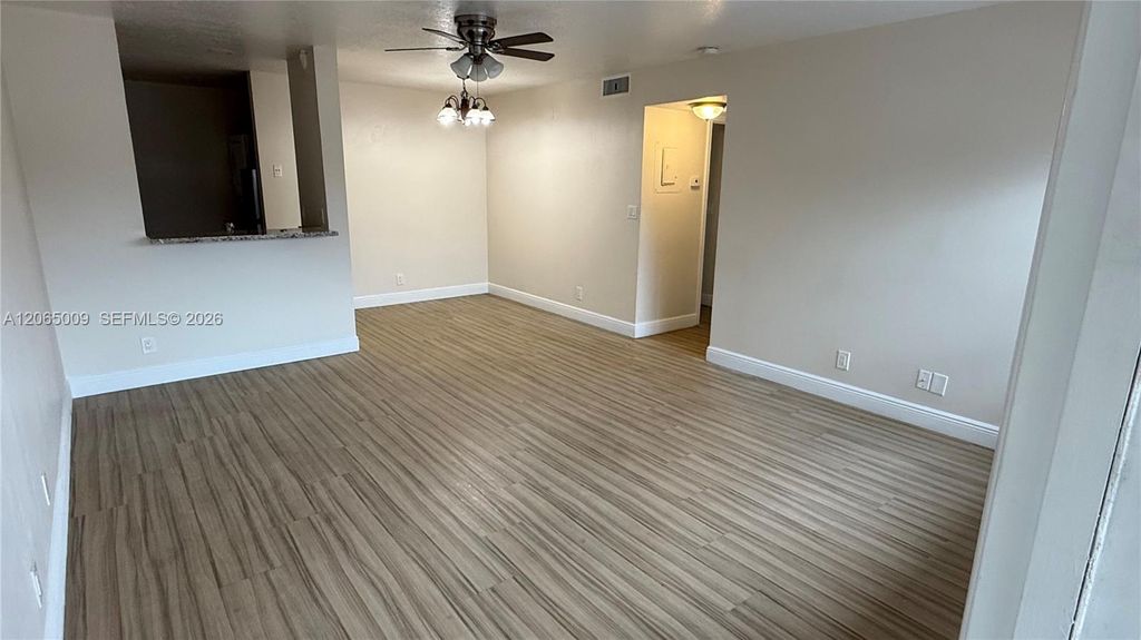 1006 Twin Lakes Drive 20-E, Coral Springs, FL 33071