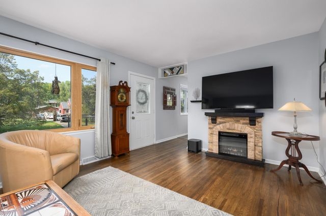 2908 Rose Drive SE, Rochester, MN 55904