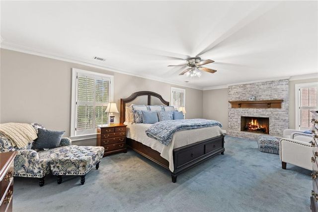 877 Guinevere Way SW, Lilburn, GA 30047