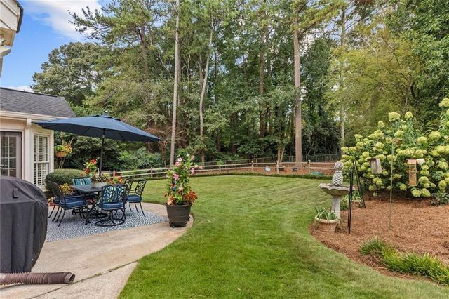 877 Guinevere Way SW, Lilburn, GA 30047