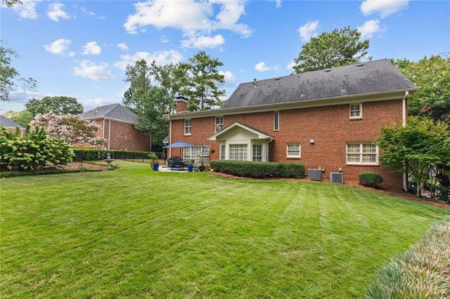877 Guinevere Way SW, Lilburn, GA 30047