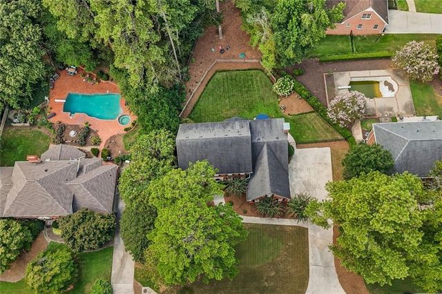 877 Guinevere Way SW, Lilburn, GA 30047