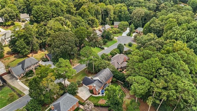 877 Guinevere Way SW, Lilburn, GA 30047