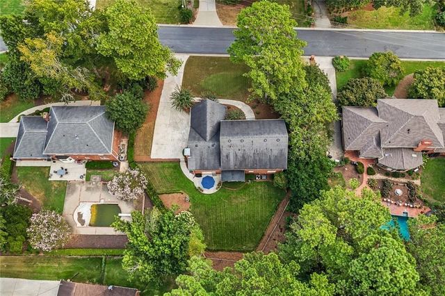 877 Guinevere Way SW, Lilburn, GA 30047