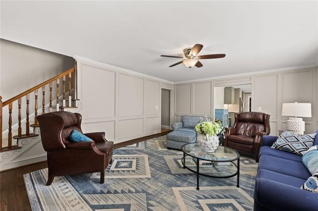 877 Guinevere Way SW, Lilburn, GA 30047