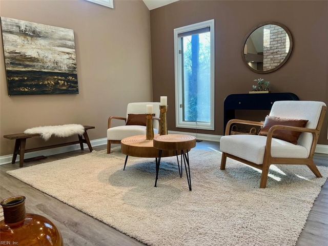 812 Coverdale LN, Virginia Beach, VA 23452