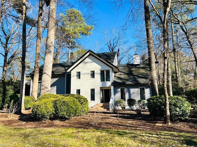 812 Coverdale LN, Virginia Beach, VA 23452