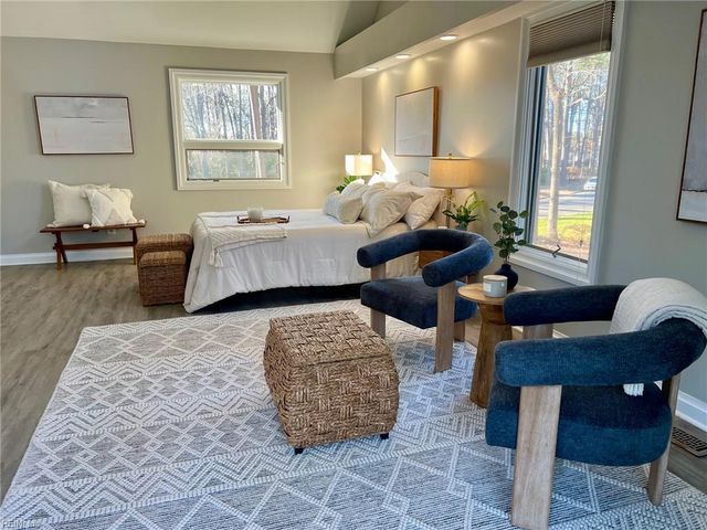 812 Coverdale LN, Virginia Beach, VA 23452