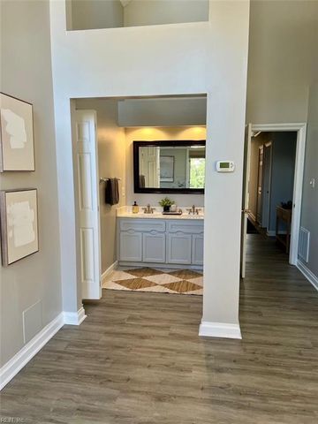 812 Coverdale LN, Virginia Beach, VA 23452