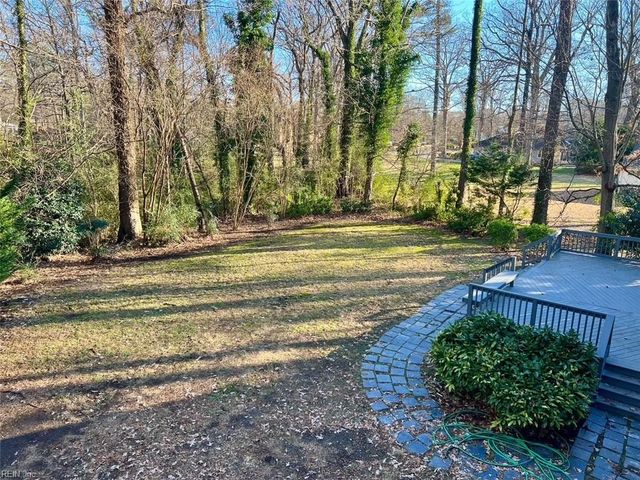 812 Coverdale LN, Virginia Beach, VA 23452