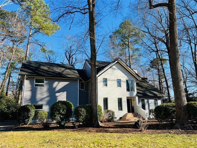 812 Coverdale LN, Virginia Beach, VA 23452