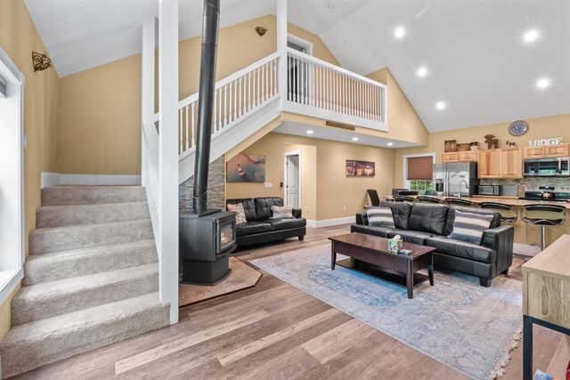 177 Alpstrausse, Bartlett, NH 03812