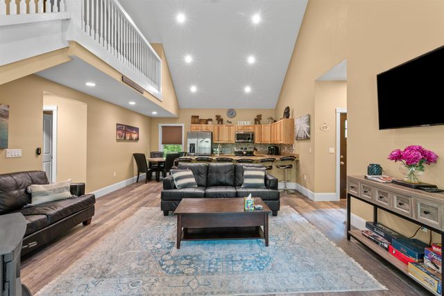 177 Alpstrausse, Bartlett, NH 03812