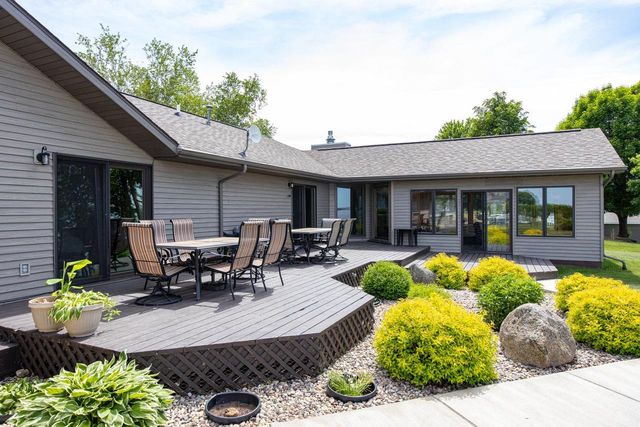 9512 LAURA LANE, Winneconne, WI 54986