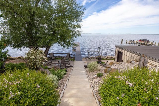 9512 LAURA LANE, Winneconne, WI 54986