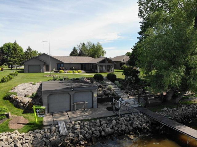 9512 LAURA LANE, Winneconne, WI 54986