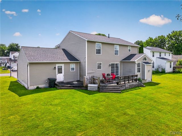 8633 Snowshoe Trail, Cicero, NY 13039