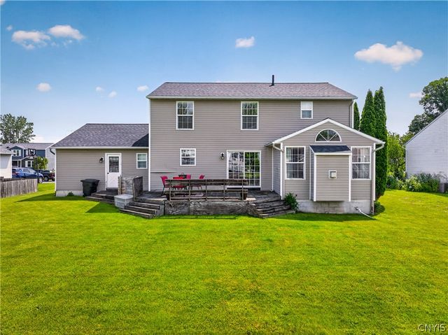 8633 Snowshoe Trail, Cicero, NY 13039