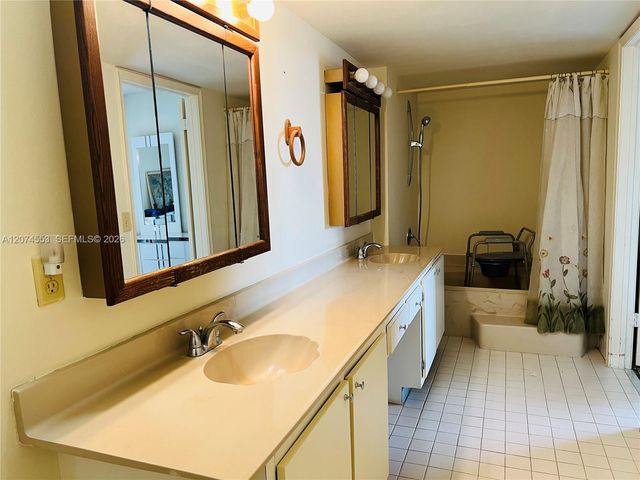 20860 San Simeon Way 205-6, Miami, FL 33179