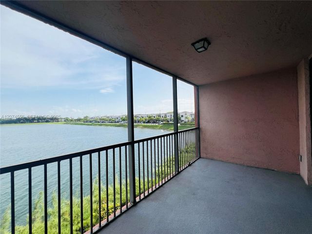 20860 San Simeon Way 205-6, Miami, FL 33179