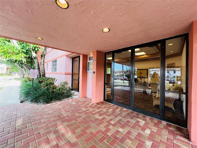 20860 San Simeon Way 205-6, Miami, FL 33179