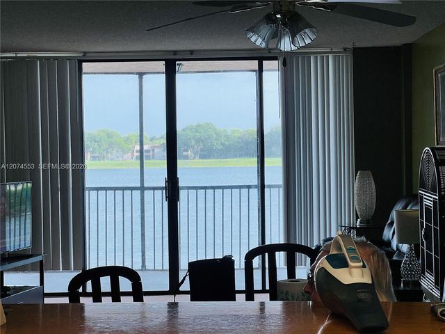 20860 San Simeon Way 205-6, Miami, FL 33179