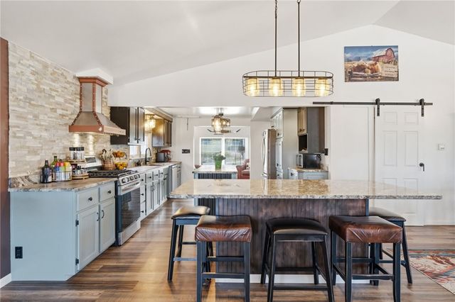 27 Bock Ln, Baden, PA 15005