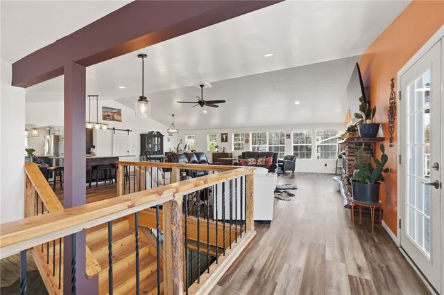 27 Bock Ln, Baden, PA 15005