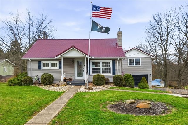 27 Bock Ln, Baden, PA 15005