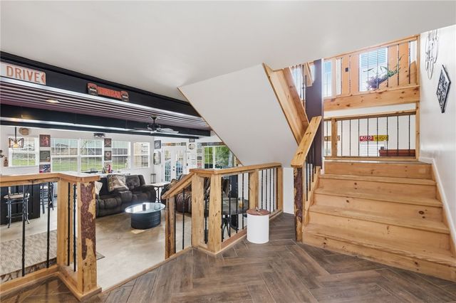 27 Bock Ln, Baden, PA 15005