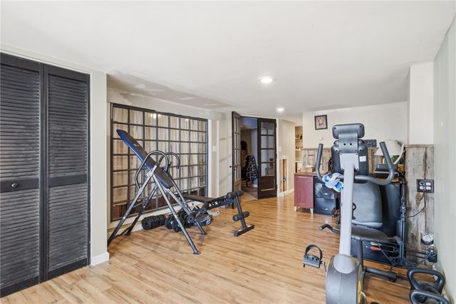 27 Bock Ln, Baden, PA 15005