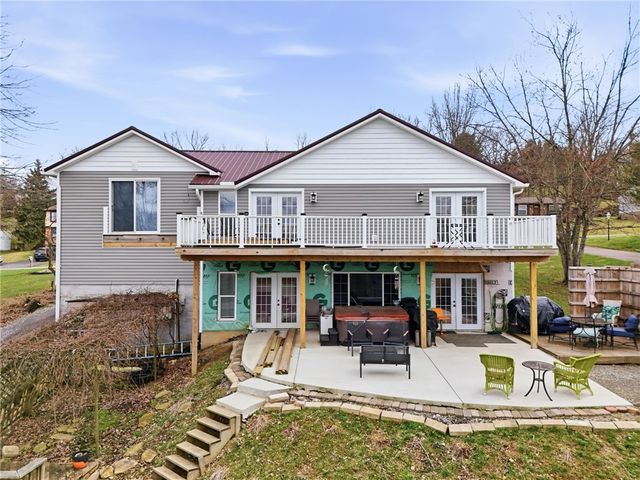 27 Bock Ln, Baden, PA 15005