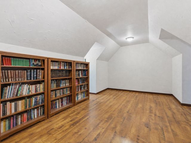 9627 County Road 4028, Kemp, TX 75143