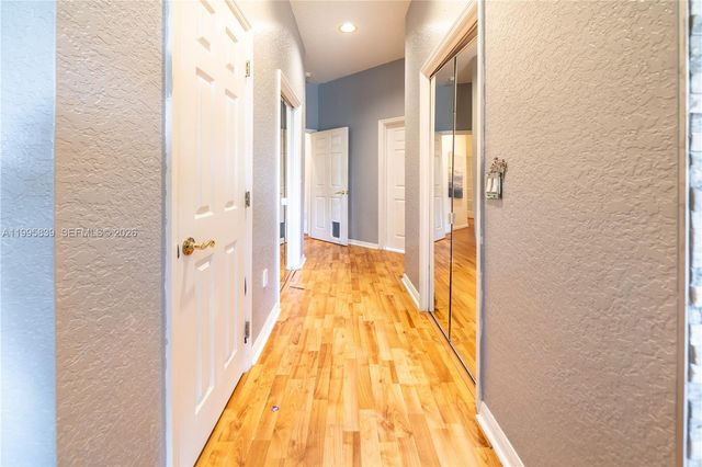 5303 SW 111th Ter, Davie, FL 33328