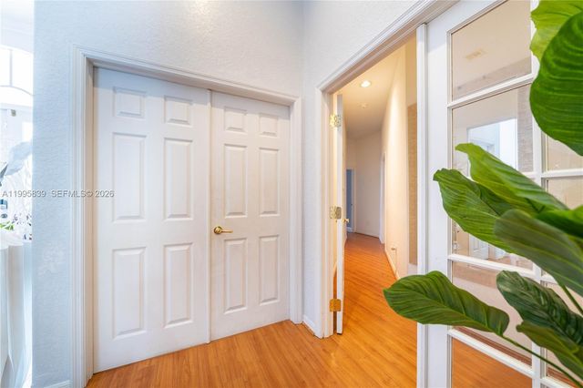 5303 SW 111th Ter, Davie, FL 33328