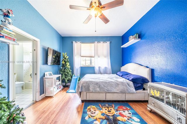 5303 SW 111th Ter, Davie, FL 33328