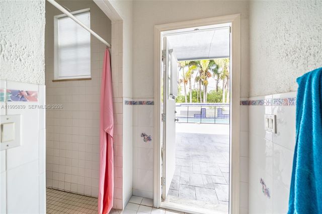5303 SW 111th Ter, Davie, FL 33328