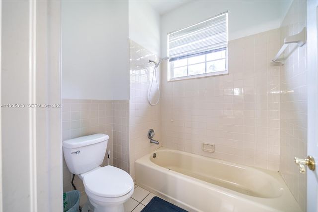 5303 SW 111th Ter, Davie, FL 33328