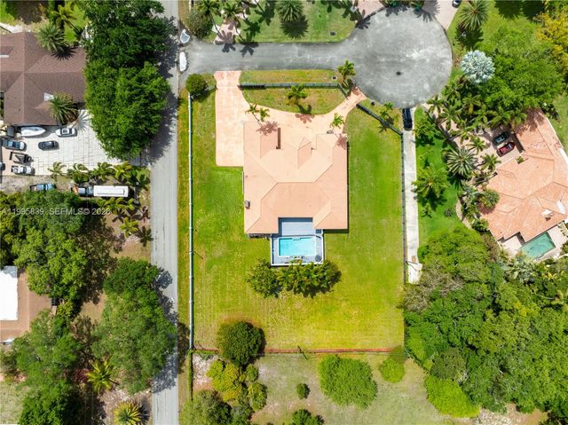 5303 SW 111th Ter, Davie, FL 33328