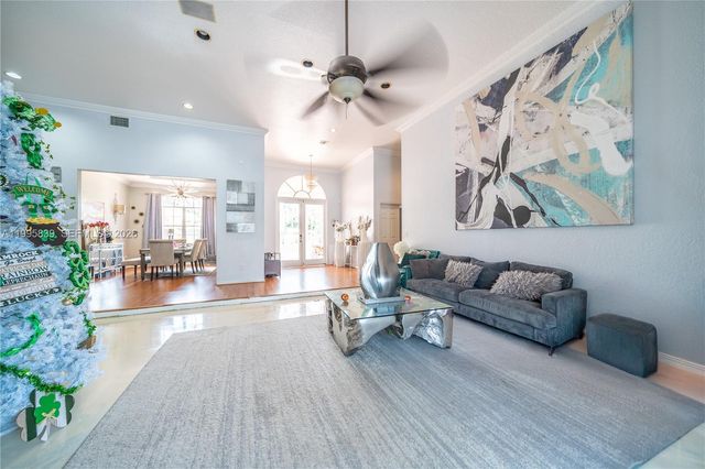 5303 SW 111th Ter, Davie, FL 33328