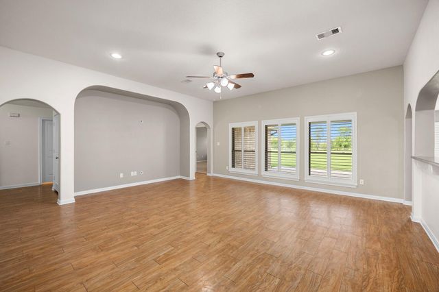 914 Lakeland Circle, Rosharon, TX 77583