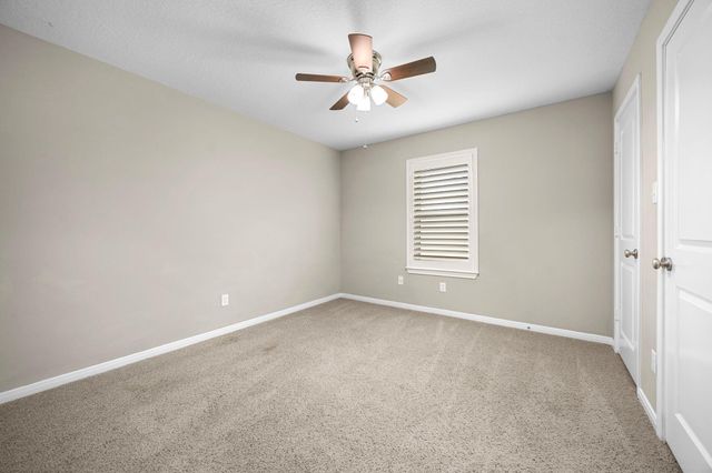 914 Lakeland Circle, Rosharon, TX 77583