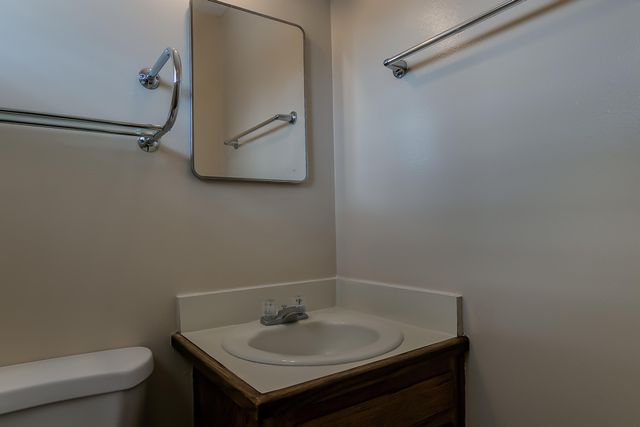 657 Grace Street NE, Albuquerque, NM 87123