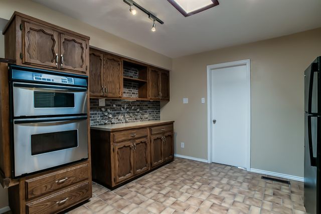 657 Grace Street NE, Albuquerque, NM 87123