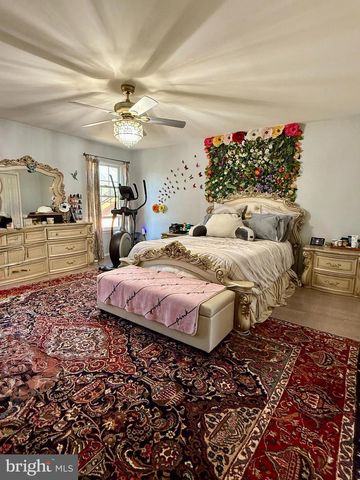 53 CLIVEDEN CT, Trenton, NJ 08648